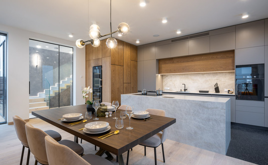 Podívejte se na videoprohlídku vily BELAIRE